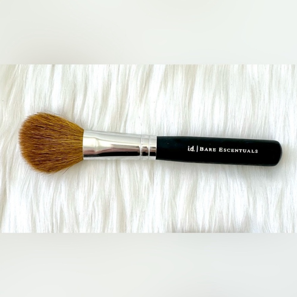 RARE BAREMINERALS BRUSH